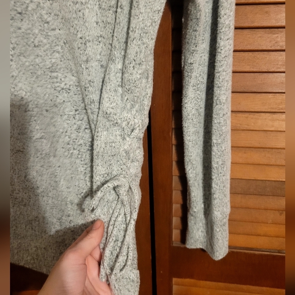 SO Heather Gray Long Sleeve Top with Side Ties - Picture 4 of 8
